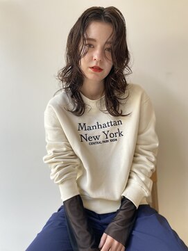 ルーイ(LOUIE) くっきりウェーブのレイヤーパーマヘア