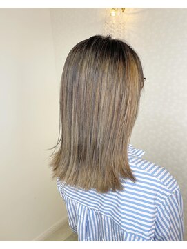 ヘアーアンドメイク ドレス(DRESS) エアタッチ　バレイヤージュ