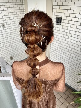 フェリーチェ(Felice) 編みおろし　ポニー　玉ねぎヘア　お呼ばれヘア