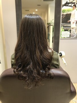 アリュール(Allure) 白髪が増え始めた？と思ったらヘナがオススメ◎