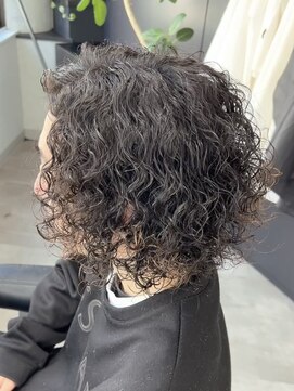 ウノ(U.No.) 外国人風/カーリーヘアー