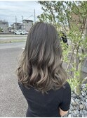 カーキグレージュ