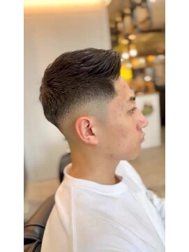 メンズフィール 心斎橋(MEN'S FEEL) ミドルスキンフェードスタイル