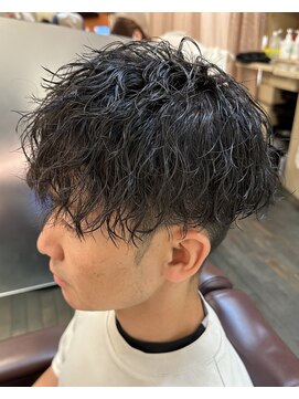 銀座マツナガ 浅草店 ツイストスパイラルマッシュツーブロック黒髪刈り上げ