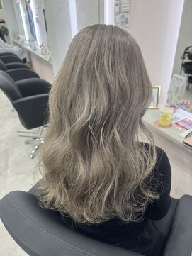 アエラバイトゥルークリエイション(AERA by True Creation) ミルクティーグレージュ