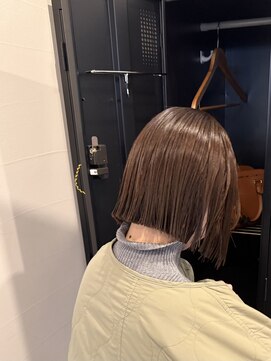 エテルノ ルーチェ ドゥエ(eterno luce due) パッっとボブ