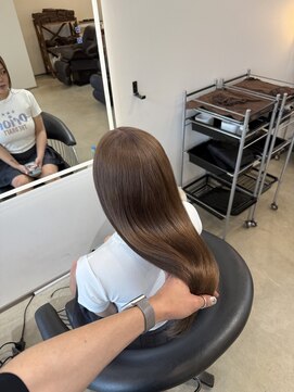 クオン 伊勢崎(QUON.) ベージュカラー