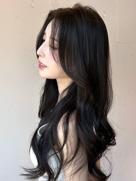 エインアンリー 明治神宮前(AIN.ANLY.) くびれヘア薄めバングレイヤーカット美髪デザインカラー