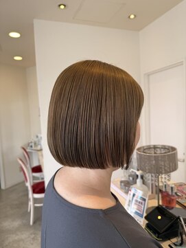 ラシェンテ みのおキューズモール(La Sente) 切りっぱなしボブ