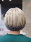 ショートボブ　白髪活かしエンドカラー