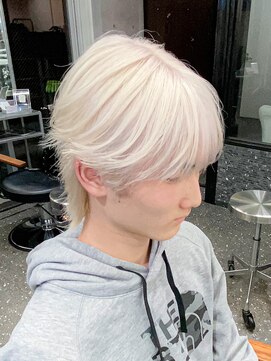 アグ ヘアー アイラ静岡店(Agu hair aila) ホワイトカラー
