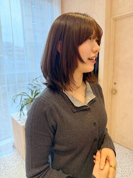 オン キャナルシティ博多前店(on) 【晴音】ミディアムレイヤー/チョコレートベージュ/20代