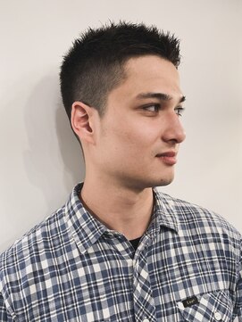 イナフ(ENUFF) 軟毛で潰れやすい直毛を活かすベリーショート