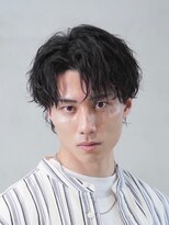 フィフス 大分(fifth)&nbsp;大分ツイストスパイラルパーマメンズカットセンターパートゆるめ