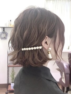 ロイヤルヘアー(ROYAL HAIR) 波巻きヘアアレンジ