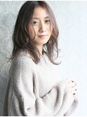 ハーフウェットな質感で、ラフなお洒落ヘアスタイル♪
