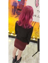 エレラビューティー(ELERA beauty) ピンクカラー×ゆるふわスタイル