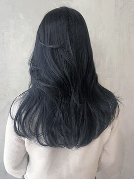 アイティー バイ アルバム 浦和店(IT by ALBUM) ブルーブラックレイヤーカット_ホワイトグレージュ_ba380333