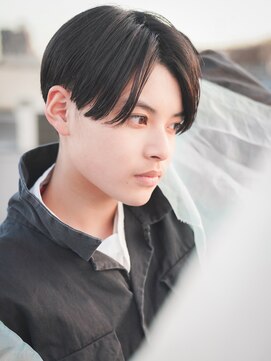 カライング(ing) スーツ短髪ツーブロック束感モテる黒髪シークレットパーマ流行