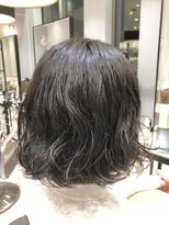 あごラインボブのゆるパーマヘアスタイル