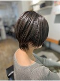 30代40代50代ヘルシースタイルショートヘアダークグレージュ