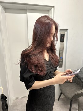 アット(at...) 韓国風レイヤー くびれヘア ピンクブラウン