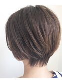 大人透け感くびれショート