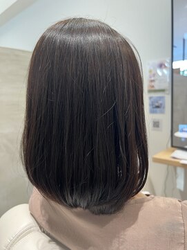 ウィスタリアフィールドプランシュ(WISTARIA FIELD-PLANCHES) 大人つやボブ