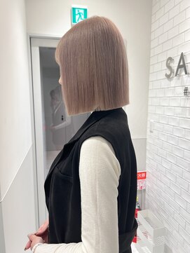 リノ(RLINO) 【名古屋/栄】ボブカット/ブリーチ/ピンクベージュ