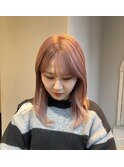 ピンクベージュ