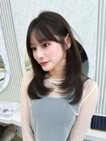 アフロートリノ(AFLOAT Leino)&nbsp;結べるミディアムレイヤー　耳にかけても可愛い顔まわり