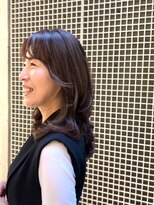 六本木美容室 ヒロオ(HIROO)&nbsp;大人フェミニンなレイヤーセミロング／韓国風くびれヘア