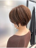艶っと 柔らかベージュ ショートボブ