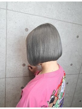 ノミネーション(Nomination) ミニボブ×シルバーアッシュ