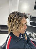 スパイラルミディ(刈り上げツーブロック黒髪パーマ)