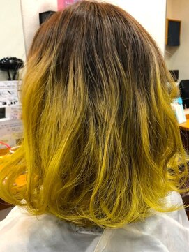 ノワール NOIR ニュアンスカラー/イエローアッシュ/グラデーションショート