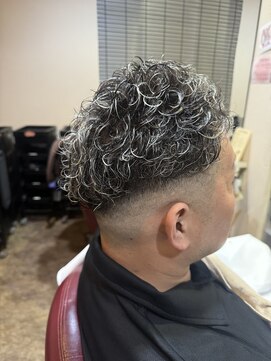 バフォ(BAЖHO) ショートパーマ×ホワイトメッシュ