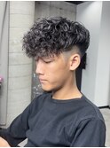 外国人スペインカール パーマ刈り上げツイストスパイラル