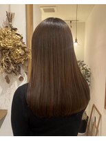 明るめベージュ