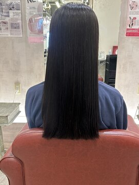 ヘアデザイン アクスト 西宮北口本店(HAIR DESIGN axt) 切りっぱなしロング