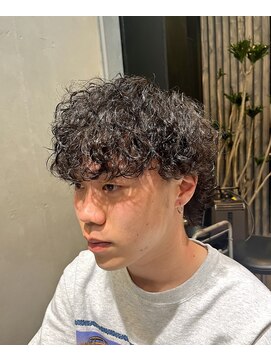 アイドット(i.) 波巻きプードルパーマ