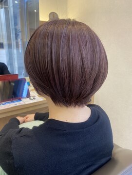 ウイバイファースト(u'i by first) 丸みのあるグラデーションカット