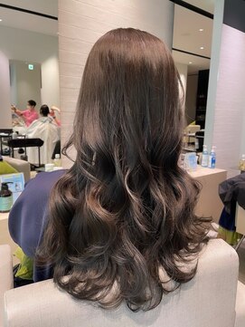 ステア ケース(stair case) 【NATASHA】銀座レイヤーカット/20代/30代/40代/50代