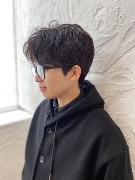 オーセンヘア(AUTHEN.HAIR) 【メンズカット×ニュアンスパーマ×毛流れセンターパート】