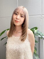 ラディックス(LADiX)&nbsp;セミロングアンプレラカラーミルクティーグレージュクラゲヘア