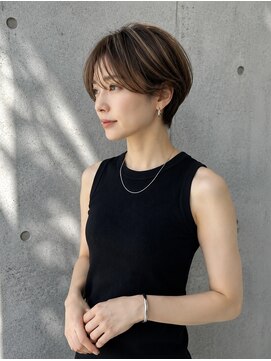 ゲイン(Gain) ショートカット・レイヤーカット×白髪ぼかし