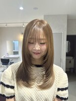 トラップヘアー シナモンベージュ×レイヤーカット