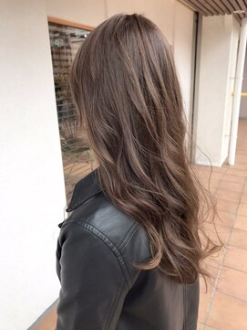 リゴッツ ドゥア プトゥリ(Regottz dua putri) ピンクアッシュベージュ＊