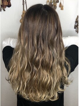 ウル(Ulu) 確実に長持ちなデザイン！グラデーションカラー