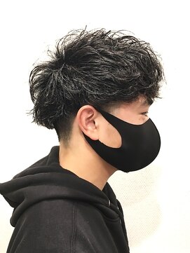 銀座マツナガ 浅草店 ツーブロックスパイラルパーマ　黒髪アップバング束感